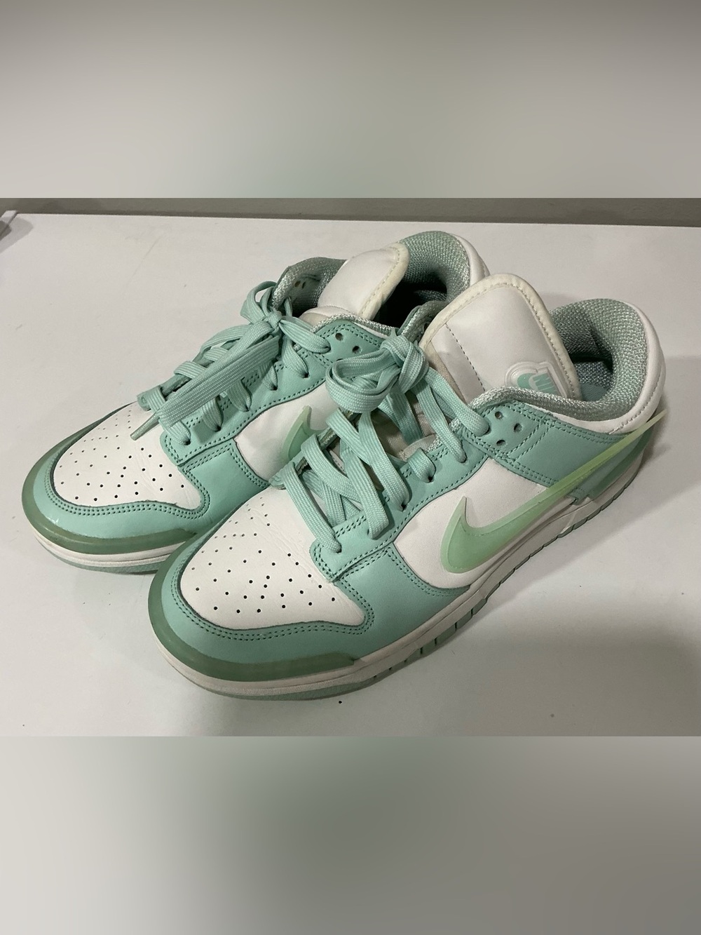 Nike Kids Mint and White Low-Top Sneakers